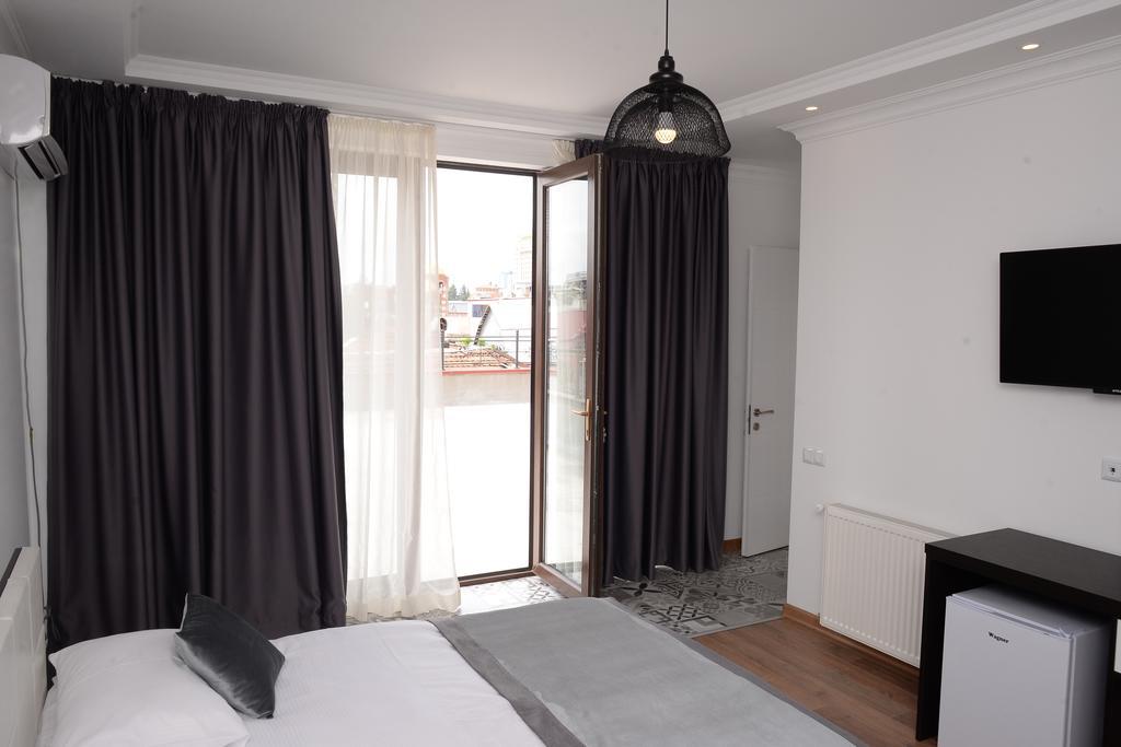 Guest House Gantiadi Batumi Luaran gambar