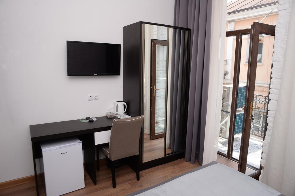 Guest House Gantiadi Batumi Luaran gambar