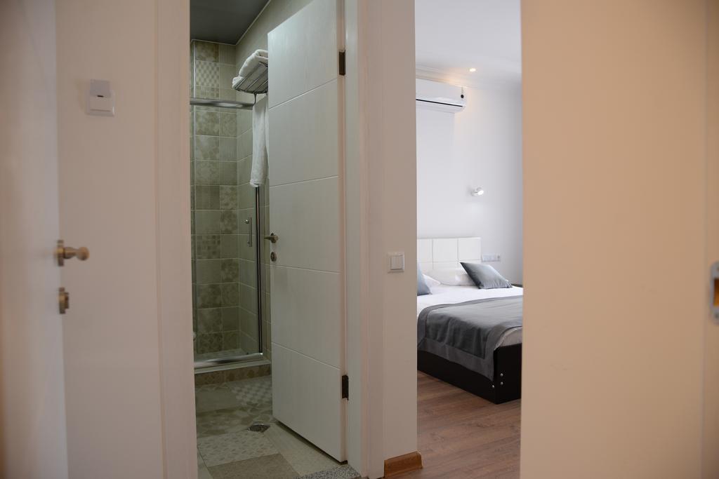 Guest House Gantiadi Batumi Luaran gambar